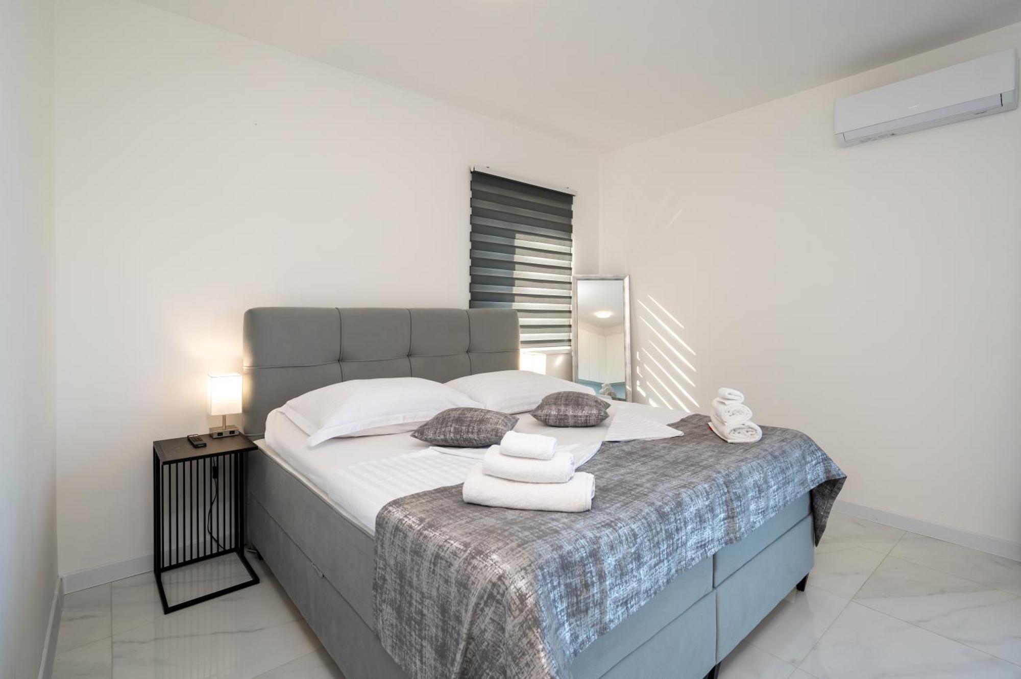 טרוגיר Apartments Filipo מראה חיצוני תמונה