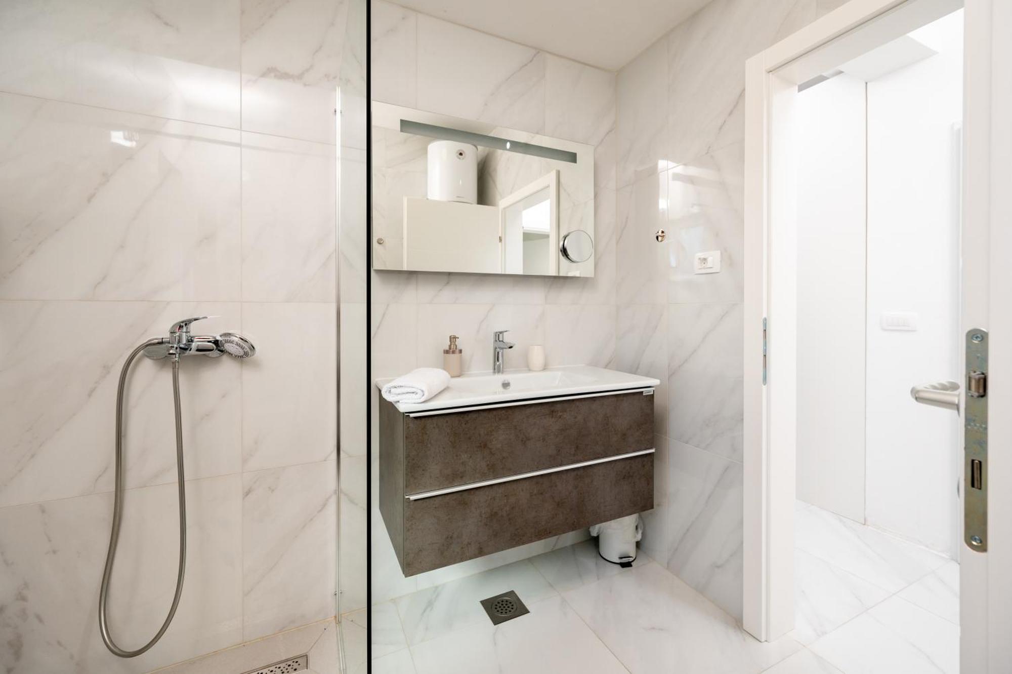 טרוגיר Apartments Filipo מראה חיצוני תמונה